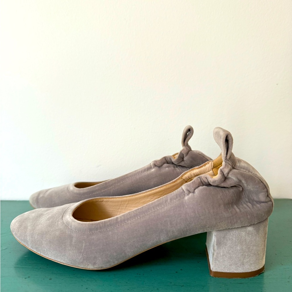 EVERLANE — made in ITALY — Grey Velvet Ballet Pumps